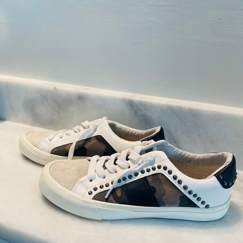 Vintage Havana Dayna Studded Camo Lace Up Low Top Sneakers Army Multi Size 7